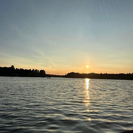 Готель Muskoka Escape Порт-Карлінг Екстер'єр фото