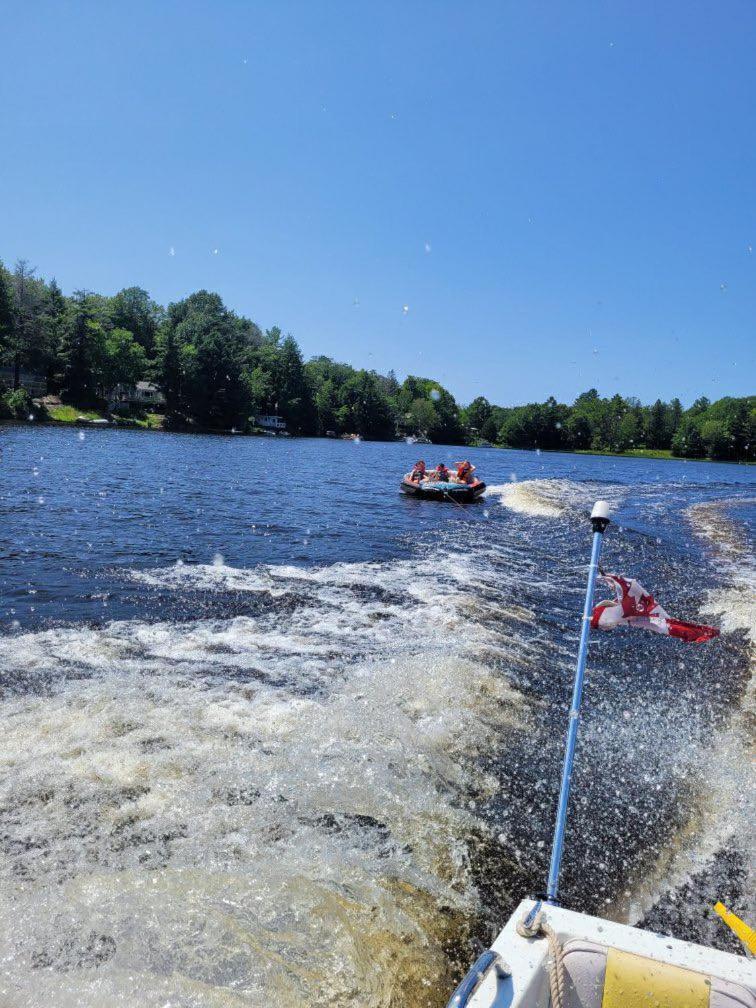 Готель Muskoka Escape Порт-Карлінг Екстер'єр фото